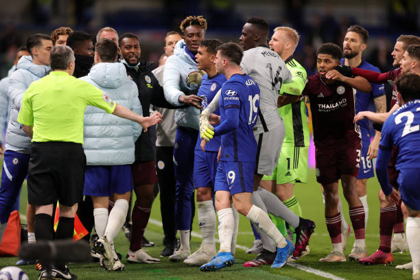 Sau chức vô địch C1, Chelsea bị trừng phạt vì màn ‘hỗn chiến’