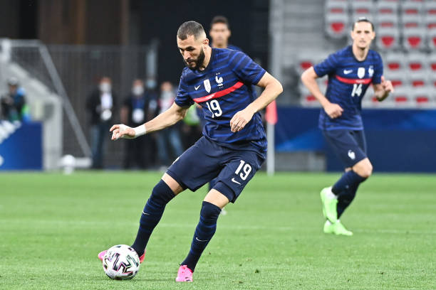 Benzema cán mốc buồn trong ngày trở lại ĐT Pháp