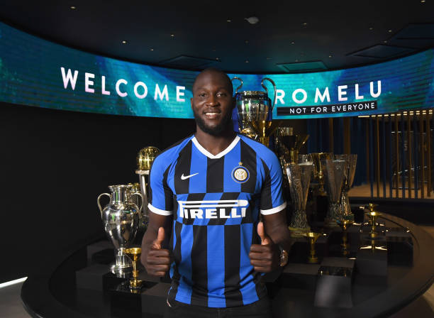 Chelsea ra giá kỷ lục, Lukaku chính thức chốt tương lai
