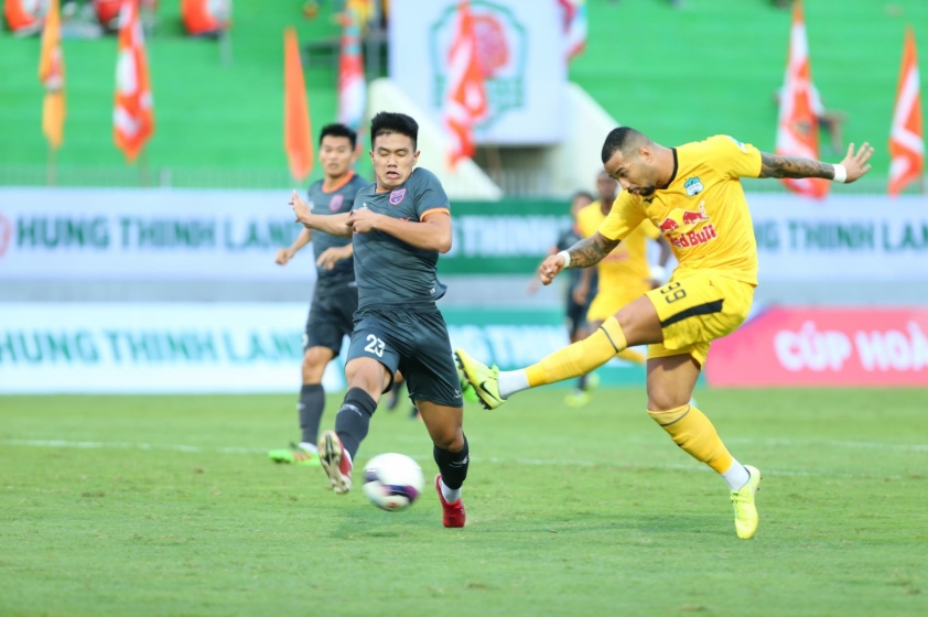 Tân binh tỏa sáng rực rỡ, HAGL 'đe dọa' V-League 2022-101754