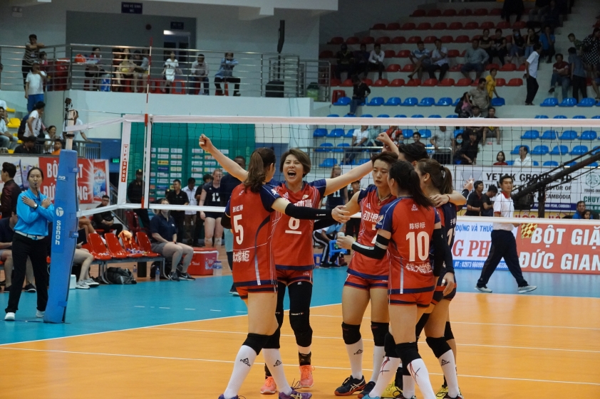 clb-tu-xuyen-trung-quoc-1709960585.jpeg