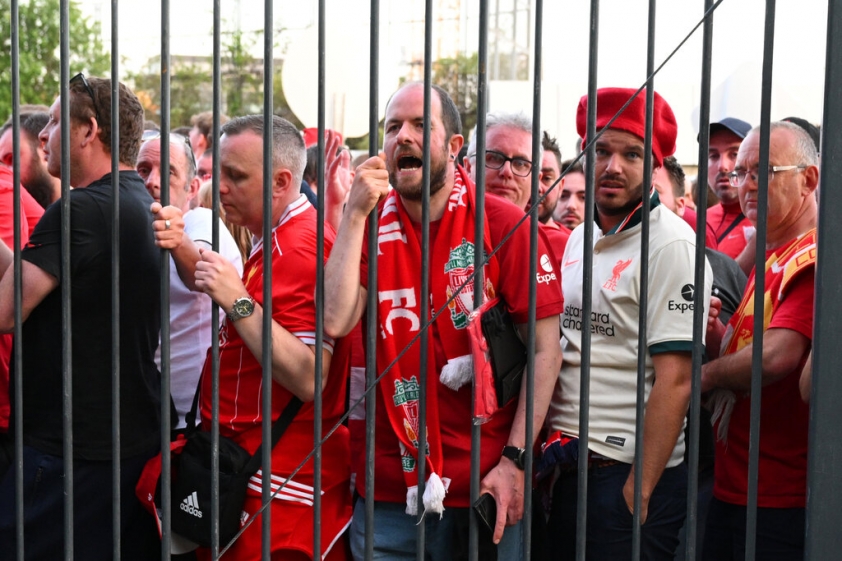 UEFA làm điều đặc biệt khiến CĐV Liverpool ấm lòng 255963