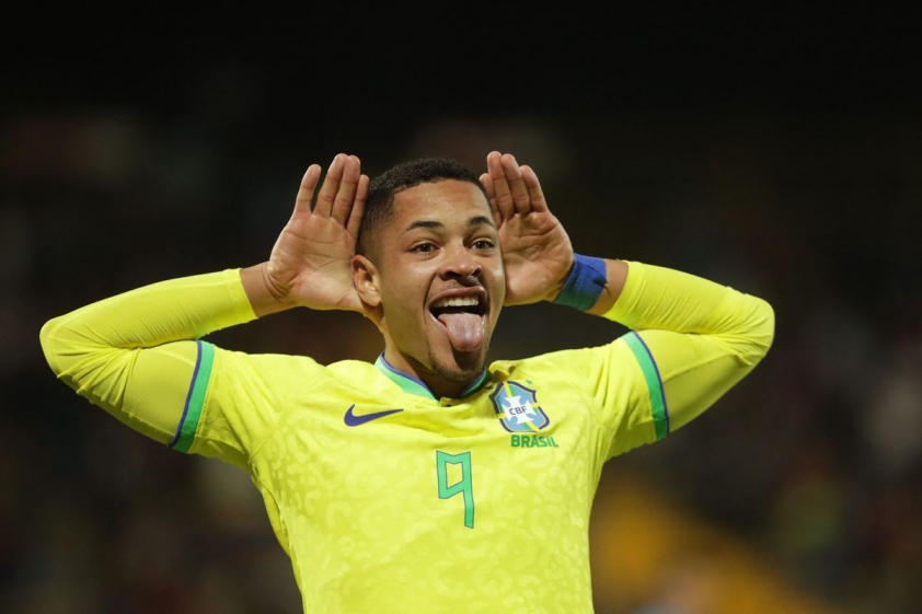 Chelsea chơi lớn, mạnh tay chi tiền xúc tiến thương vụ chiêu mộ 'tiểu Neymar' 257056