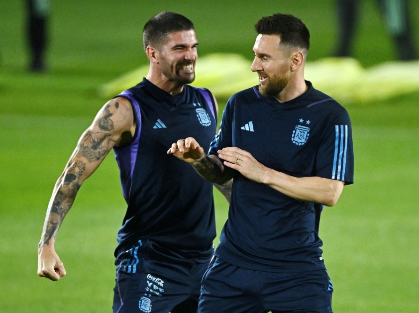 Cận vệ thân tín dùng đặc quyền, mời gọi Messi về đội bóng không ai ngờ tới tại Tây Ban Nha 258978