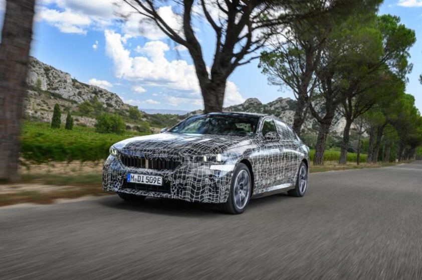BMW-i5-eDrive40-22-850x566