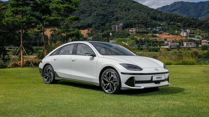 Hyundai Ioniq 6 xuất sắc đoạt giải 'Xe điện của năm 2023' 298312