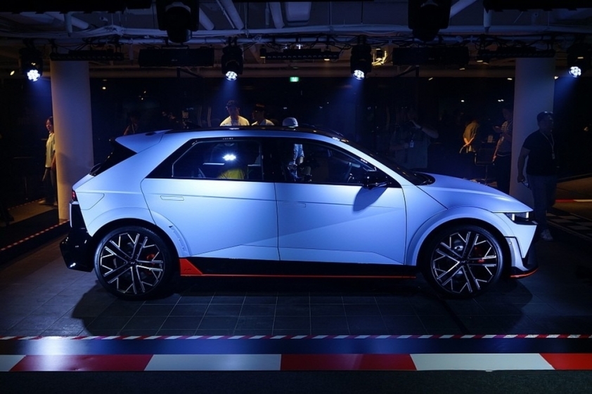 hyundai-ioniq-5-n-2024-19-62a7-transformed