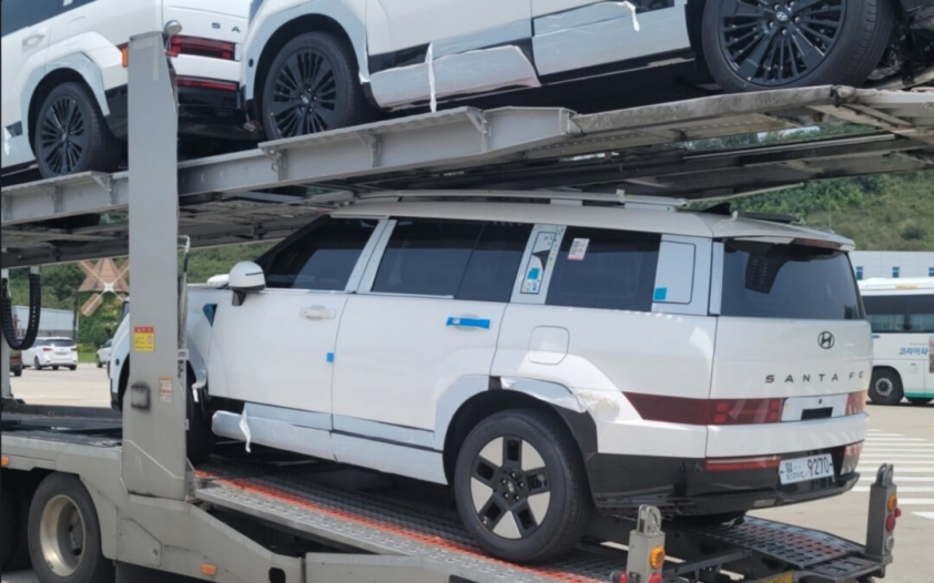 hyundai-santa-fe-large-scoop-8-3
