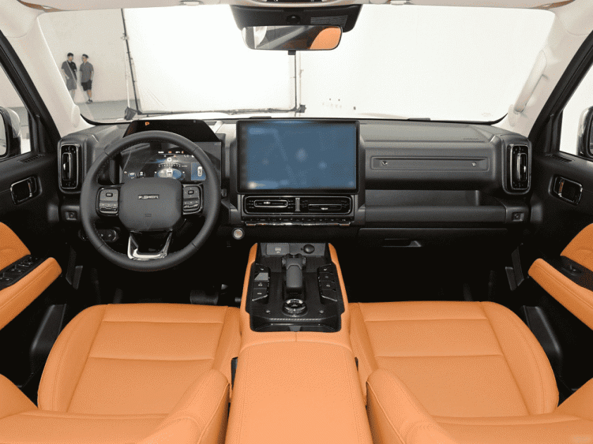 Hãng xe mới vào Việt Nam ra mắt mẫu SUV off-road hạng nhẹ, lăn bánh 145 km mà không cần xăng 319381