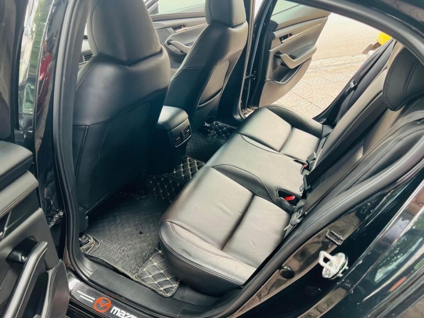 Chỉ sau 1 năm lăn bánh, Mazda3