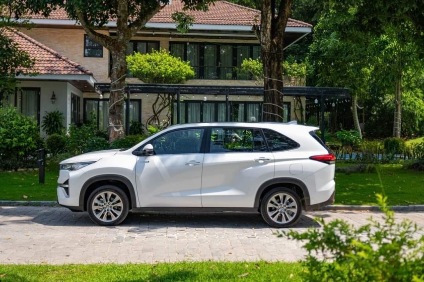 toyota-innova-cross-the-he-moi-r (2)