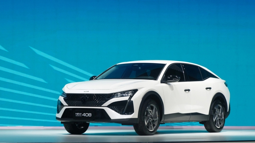 peugeot-408-trang-16978598650432