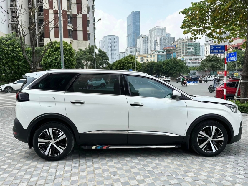 Sau 3 năm lăn bánh, Peugeot 5008 cũ bán lại với giá ngang ngửa một chiếc Kia Seltos