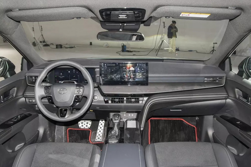 toyota-camry-2024-7-170072806384