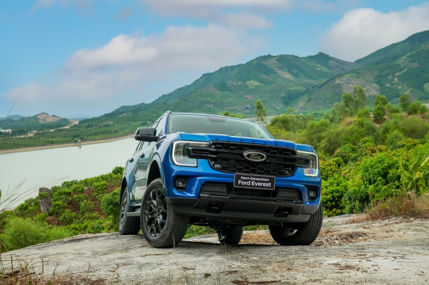 01-Everest-Sport