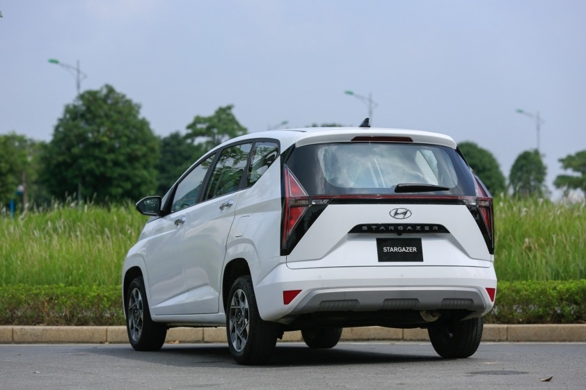 MPV 7 chỗ của Hyundai giảm giá