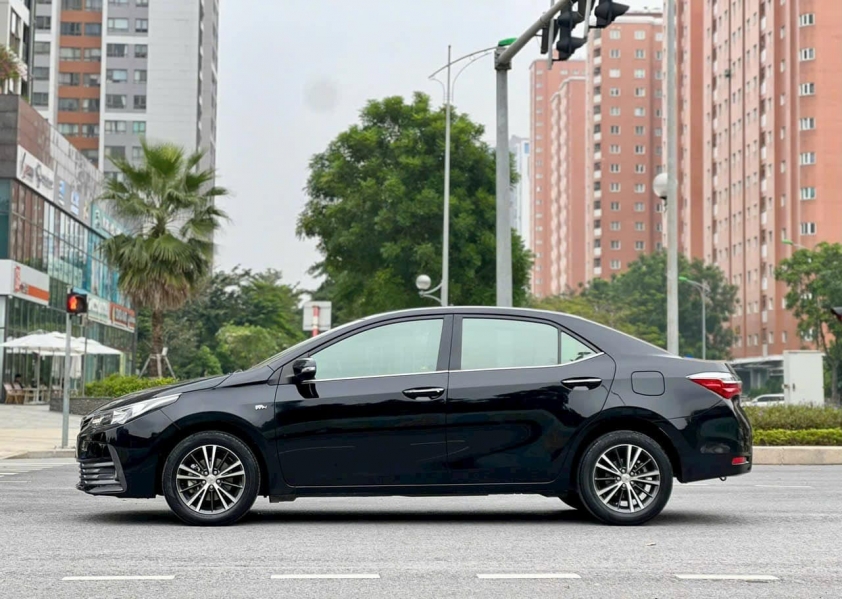 Sau 4 năm lăn bánh, Toyota Corolla Altis cũ bán lại với giá ngỡ ngàng 367251