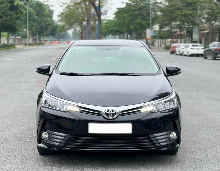 Sau 4 năm lăn bánh, Toyota Corolla Altis cũ bán lại với giá ngỡ ngàng 367252