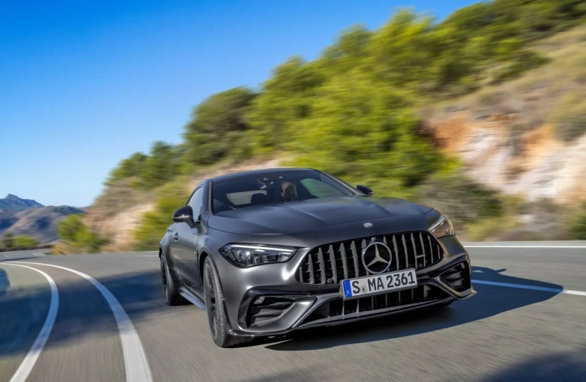 Mercedes-AMG-CLE-53-4Matic-1-153