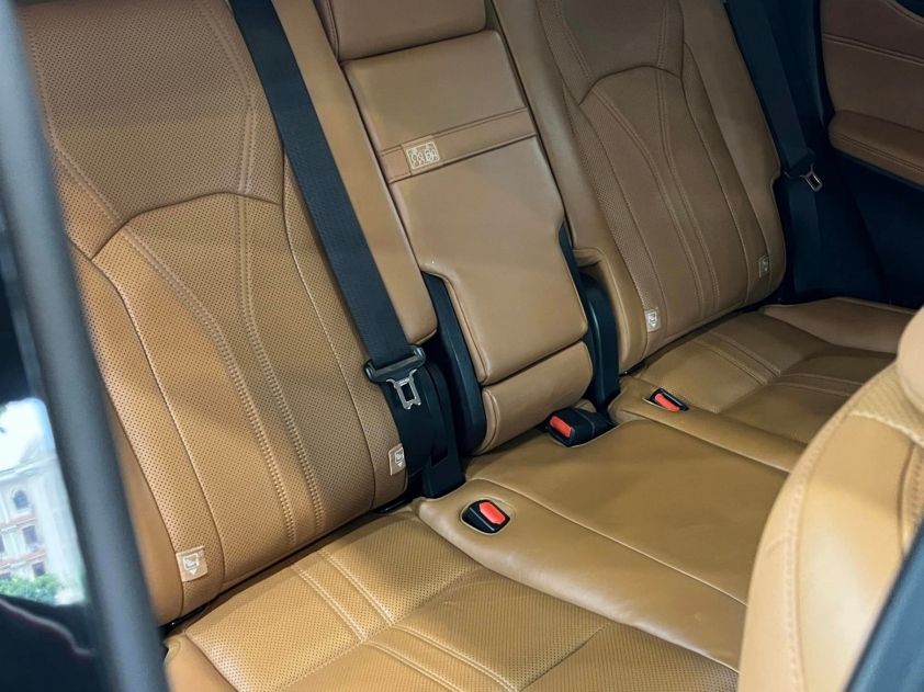 Lexus RX 300 cũ xuống giá khó tin sau 4 năm lăn bánh 370764