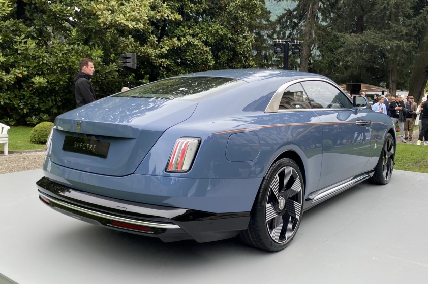 rolls-royce-spectre-2023-05_1