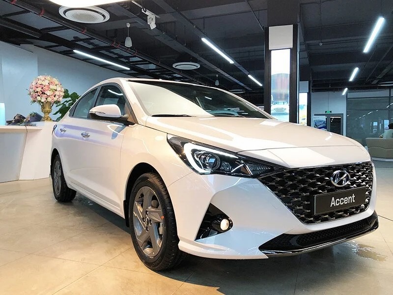 hyundai-accent-2021-01-1671481j2