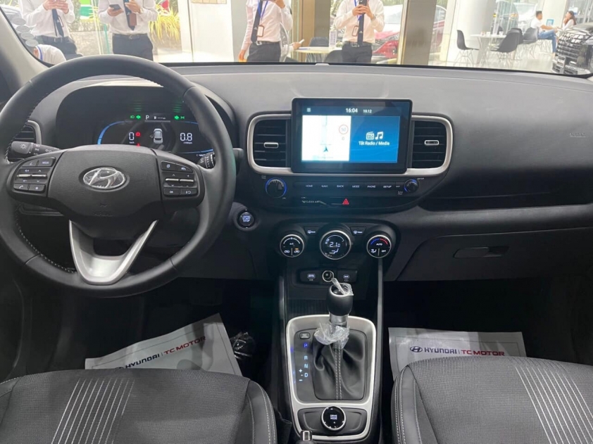 Mở bán chưa lâu, Hyundai Venue đã giảm giá mạnh tại đại lý để cạnh tranh với Raize, Sonet 387205