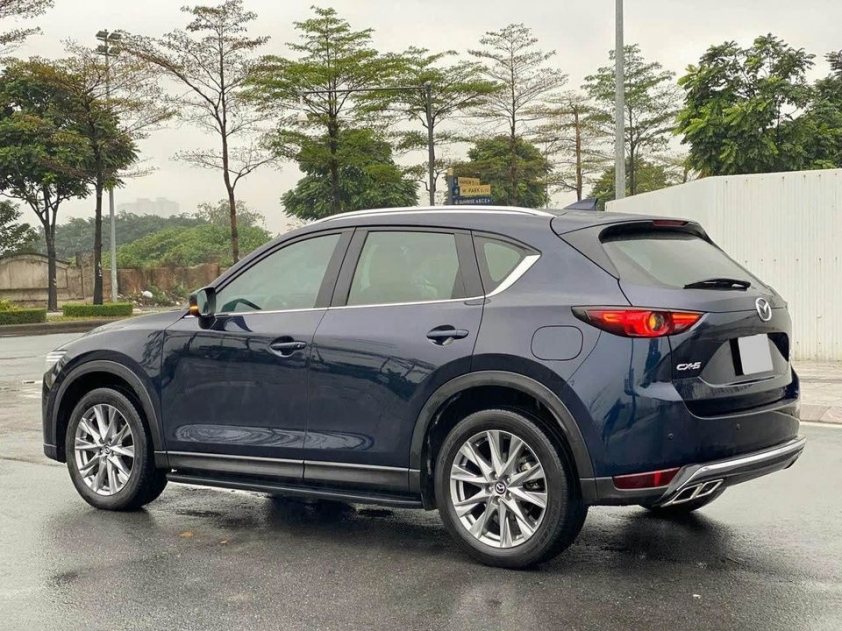 Ngỡ ngàng giá chào bán của Mazda CX-5 'lướt' sau 3 năm lăn bánh 402935
