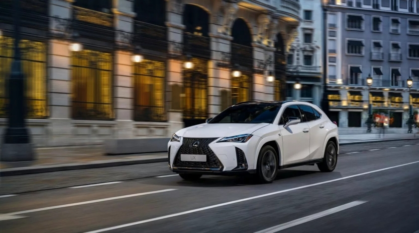 2025-lexus-ux-300h-1219-23-1536x