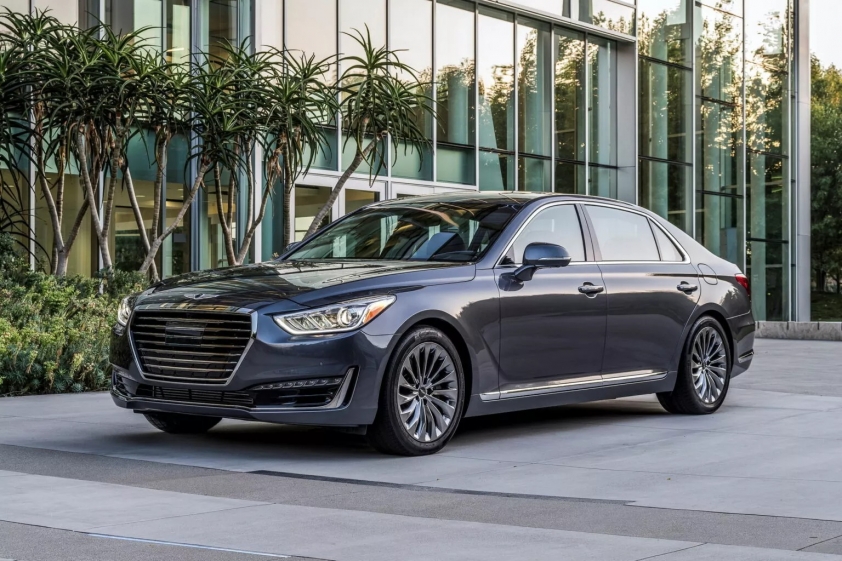 2017-Genesis-G90-1536x1024