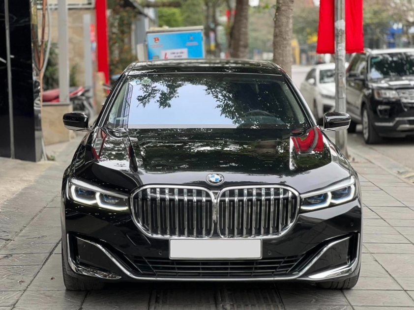 Lăn bánh 30.000 km, xe sang BMW 730Li mất giá hơn 2 tỷ đồng trên sàn xe cũ 407541