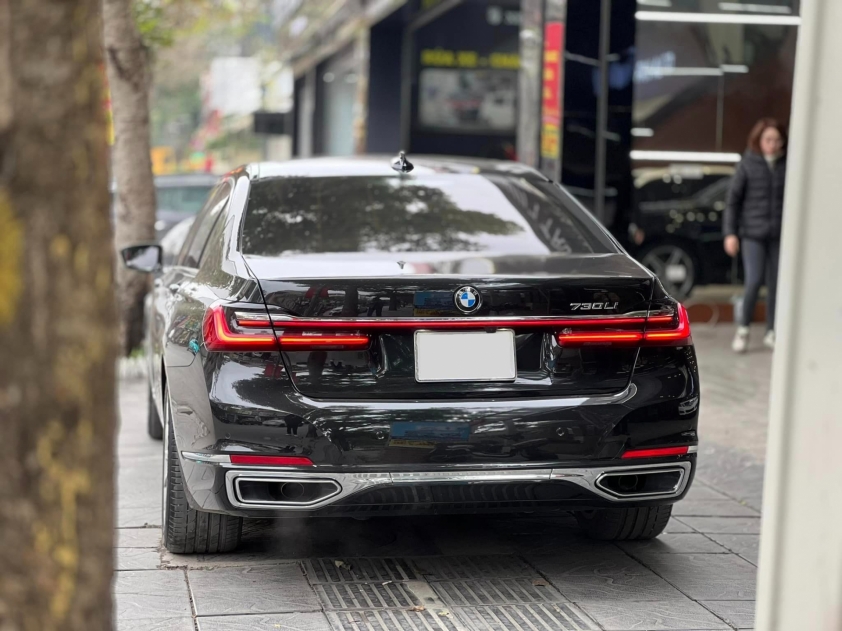 Lăn bánh 30.000 km, xe sang BMW 730Li mất giá hơn 2 tỷ đồng trên sàn xe cũ 407542