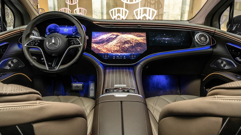 Mercedes-Benz Việt Nam sắp trình làng 3 mẫu xe mới, có cả dòng Maybach thuần điện 407953