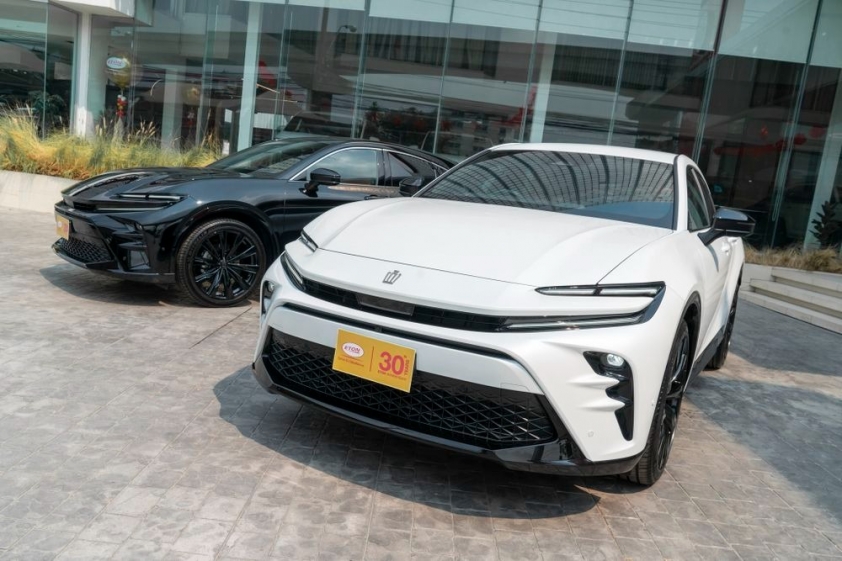Chiêm ngưỡng chiếc SUV Toyota Crown Sport đầu tiên tại Đông Nam Á 408620