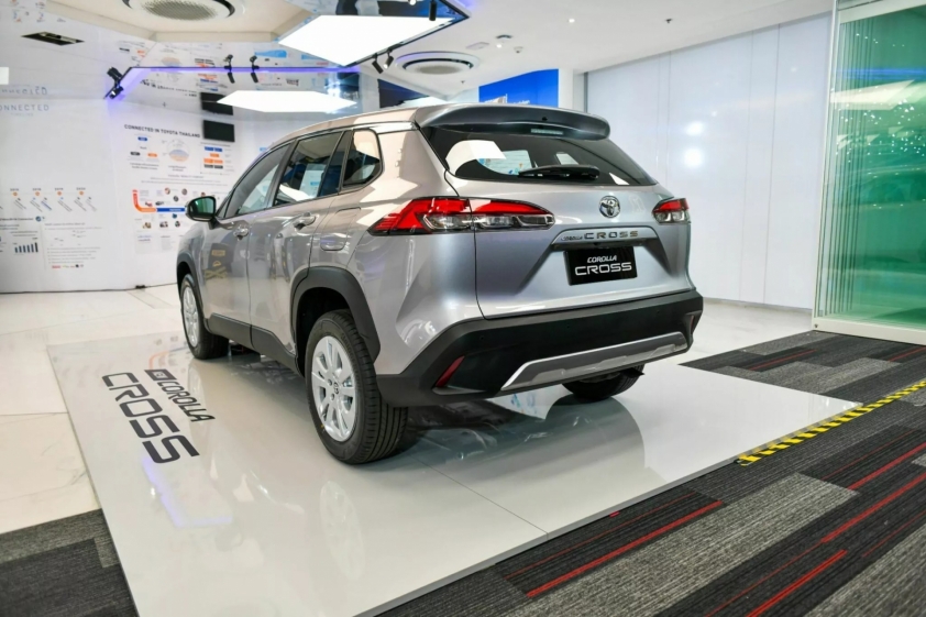 2024-Toyota-Corolla-Cross-1.8-SP (1)