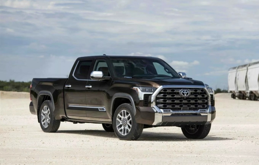 Toyota thu hồi 280.000 SUV và xe tải do lỗi liên quan đến hộp số 410120