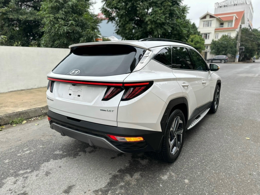 Lăn bánh 10.000 km, Hyundai Tucson đã lên sàn xe cũ với giá rẻ bất ngờ 411278