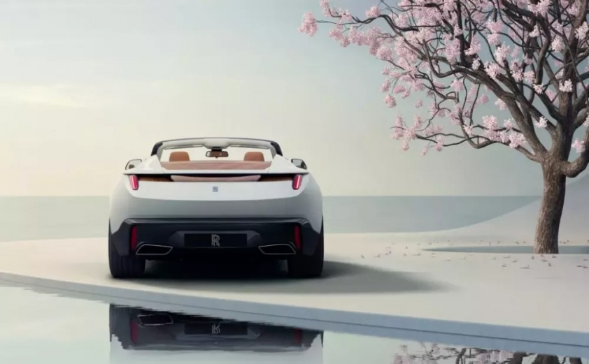 Chiêm ngưỡng Rolls-Royce Arcadia Droptail: Kiệt tác mui trần xa xỉ với màu trắng huyền ảo 416578