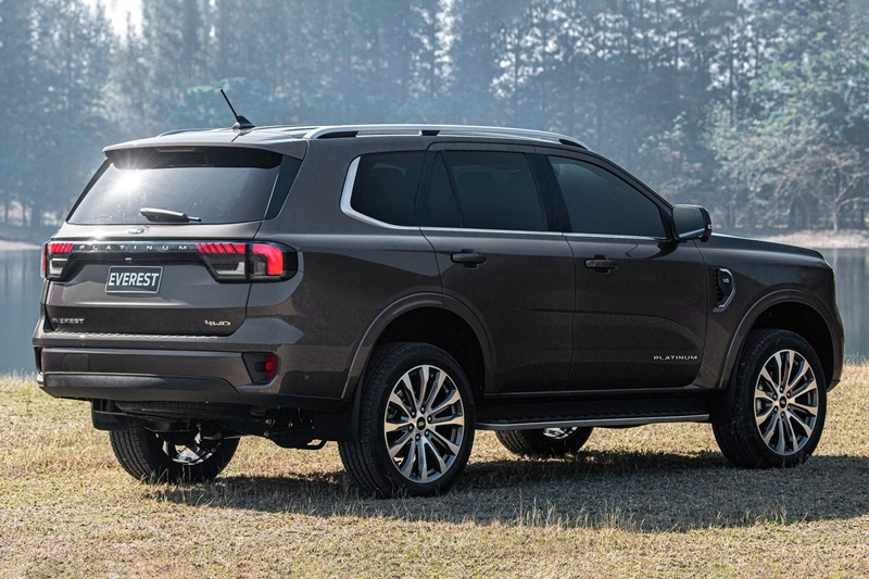 Ford Everest Platinum V6 chào sân thị trường Đông Nam Á: Giới hạn 350 chiếc, giá quy đổi 1,58 tỷ đồng 419796