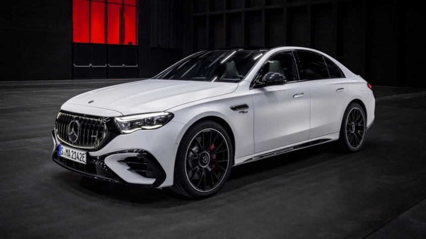 Mercedes-AMG E53 Hybrid ra mắt: Mạnh hơn 600 mã lực, tăng tốc 0-100 km/h trong chưa đầy 4 giây 420649