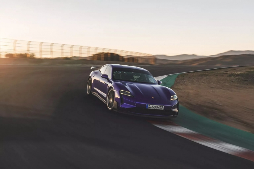 Porsche Taycan Turbo GT trình làng: Siêu xe điện nhanh và mạnh nhất từ trước đến nay 420180