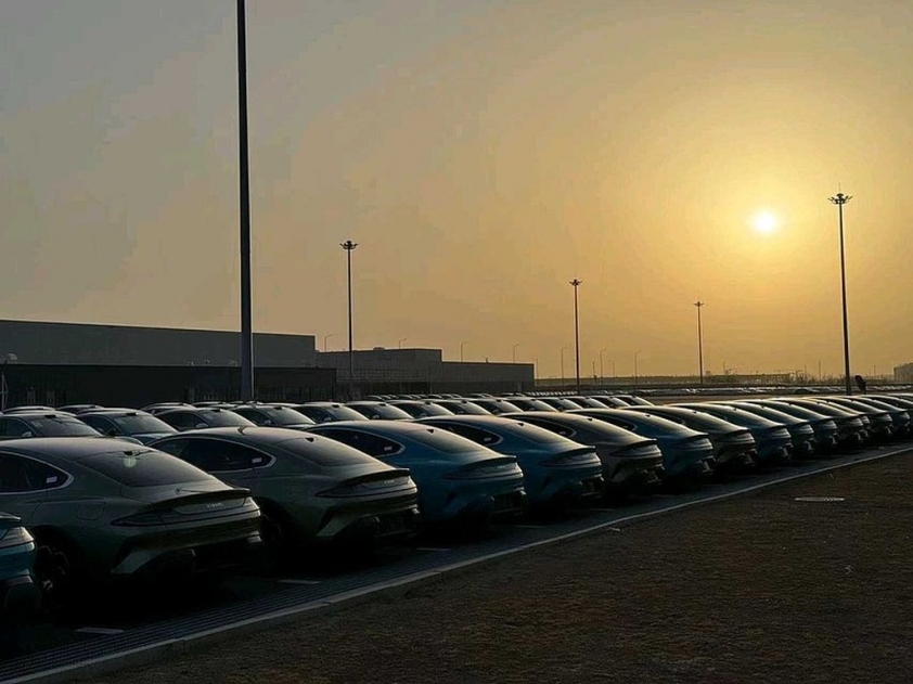 xiaomi-su7