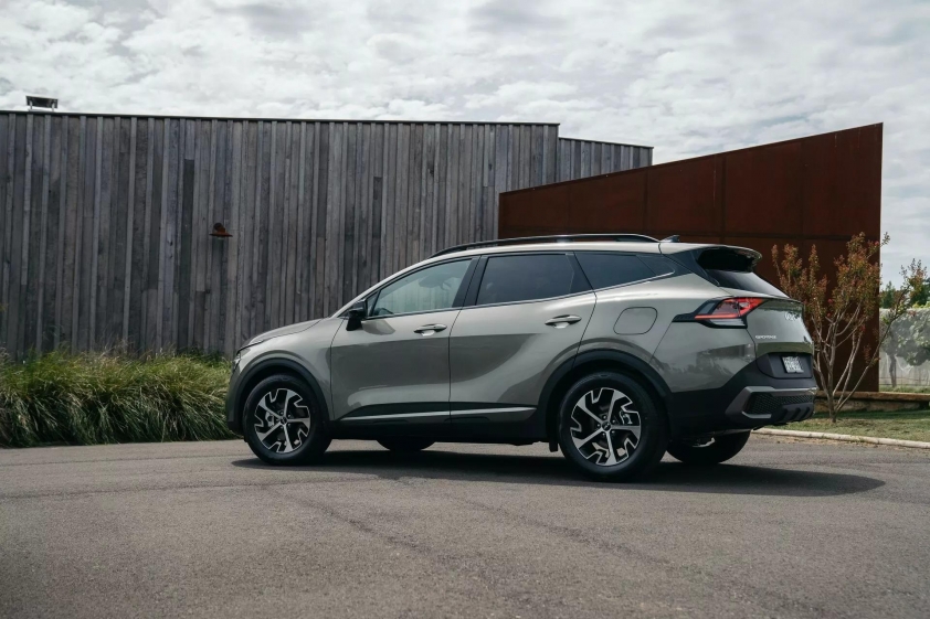 Kia-Sportage-Hybrid-11