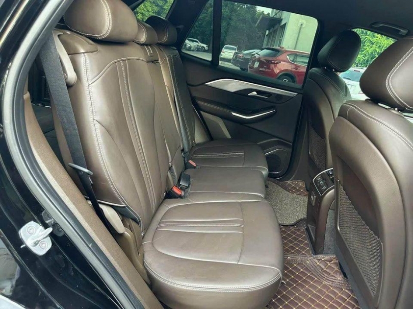 Sử dụng 3 năm, VinFast Lux SA2.0 'lướt' được rao bán lại với giá ngang một chiếc Hyundai Tucson 423346