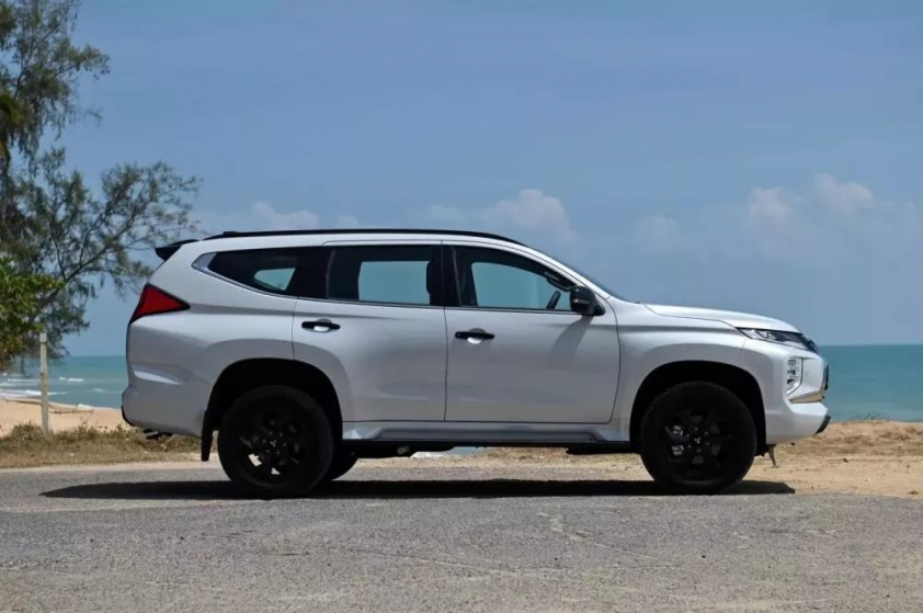 mitsubishi-pajero-sport-2024-5
