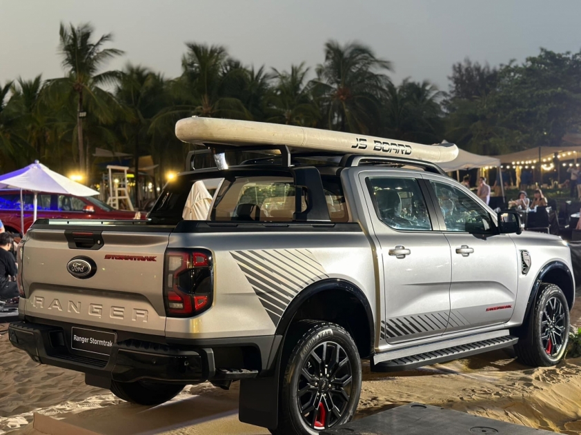 ford-ranger-stormtrak-2