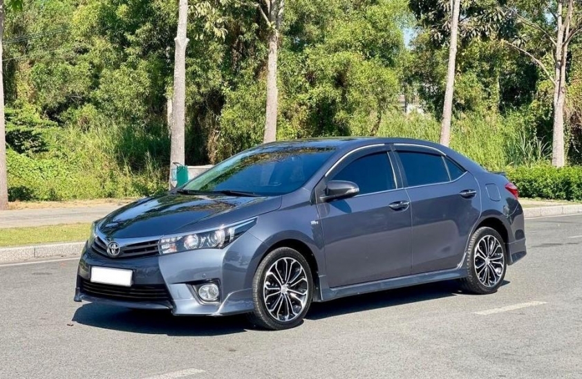 Toyota Corolla Altis lăn bánh gần một thập kỷ rao bán lại với giá ngang một chiếc Toyota Wigo 425835