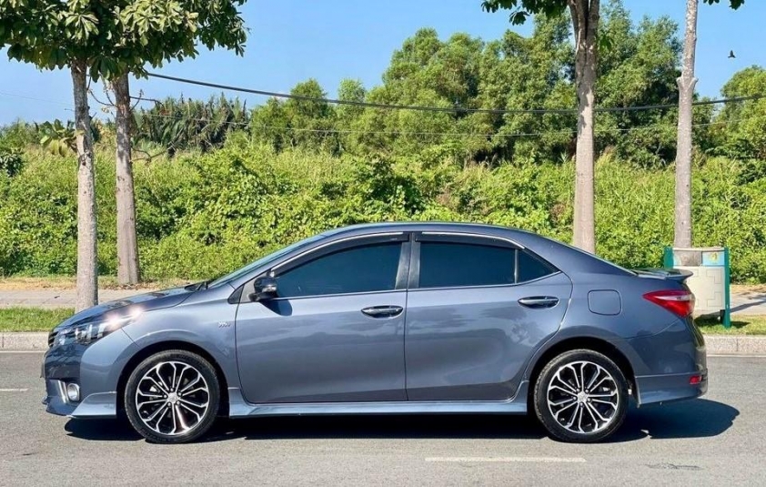 Toyota Corolla Altis lăn bánh gần một thập kỷ rao bán lại với giá ngang một chiếc Toyota Wigo 425836