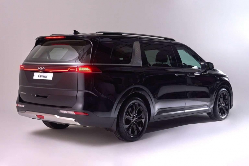 kia-carnival-7-seater-1
