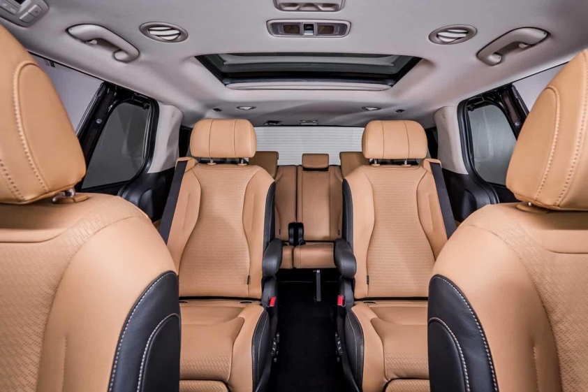 kia-carnival-7-seater-3